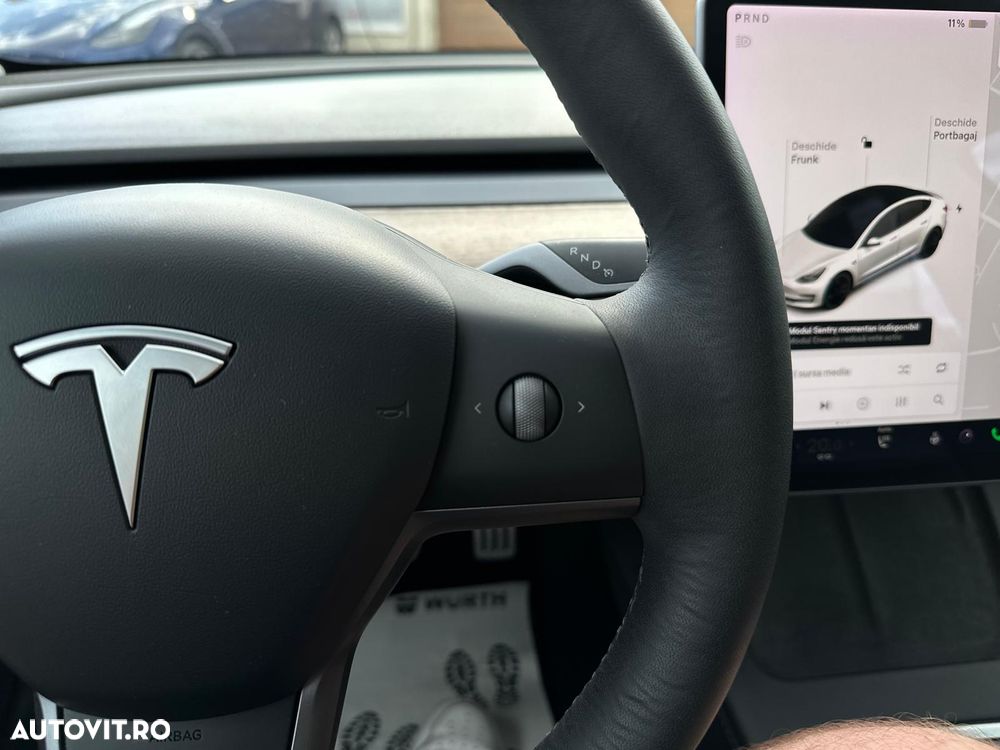 Tesla Model 3 Langstreckenbatterie Allradantrieb Dual Motor Performance - 24