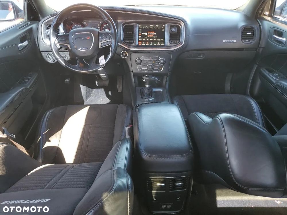 Dodge Charger 5.7 R/T Daytona - 8
