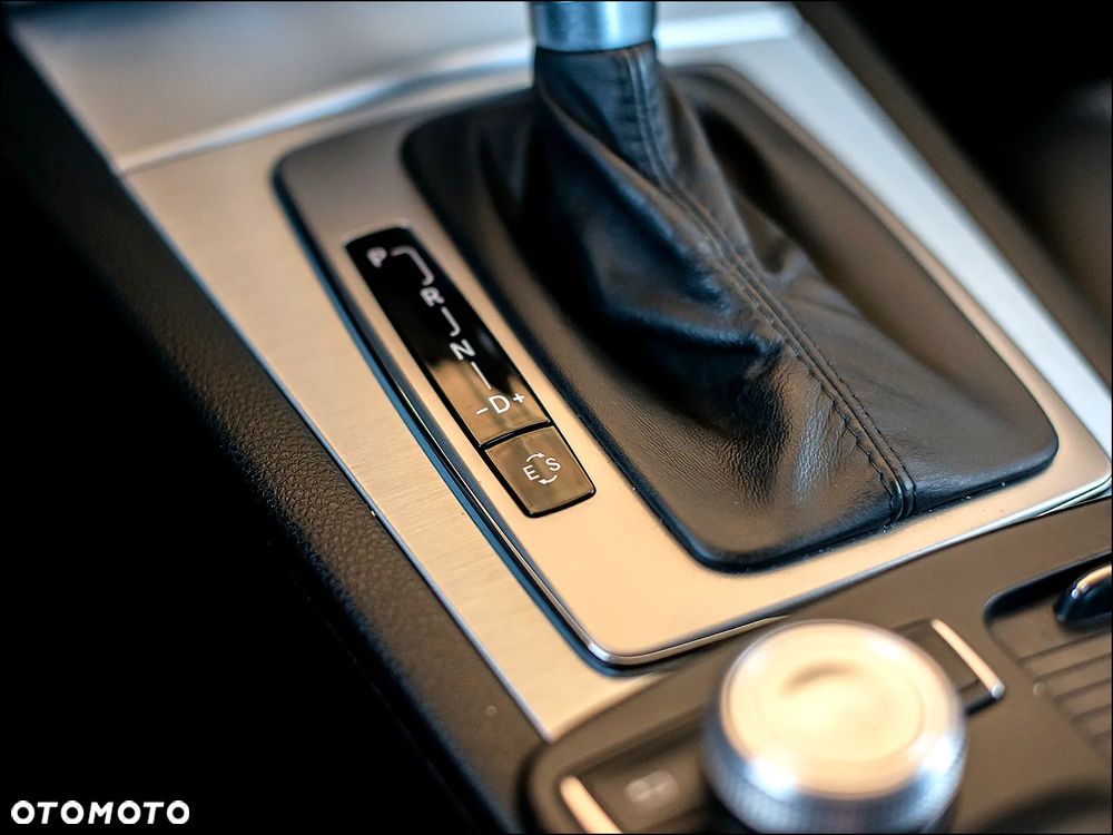 Mercedes-Benz Klasa C 180 BlueEFFICIENCY 7G-TRONIC Avantgarde - 29