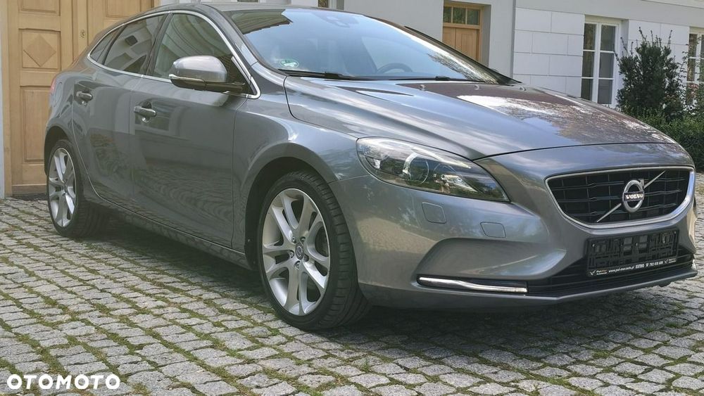 Volvo V40 - 2