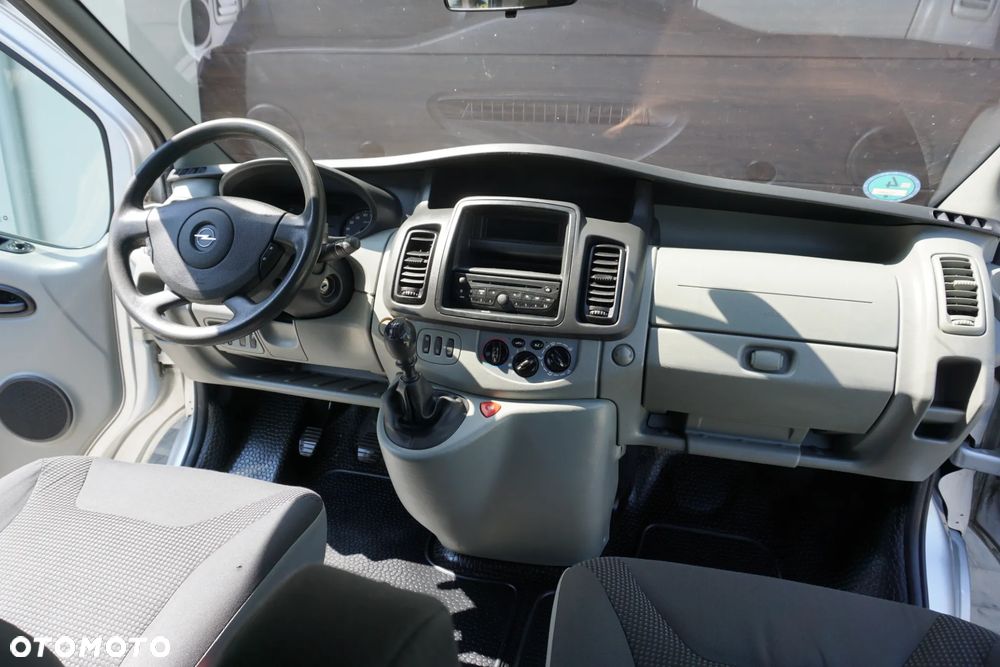 Opel Vivaro - 27