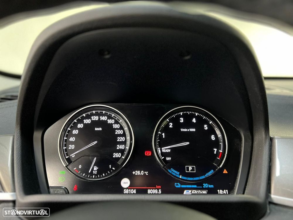 BMW X1 25 e xDrive xLine - 11
