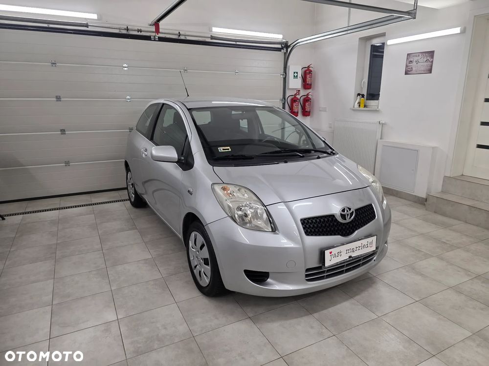 Toyota Yaris - 16