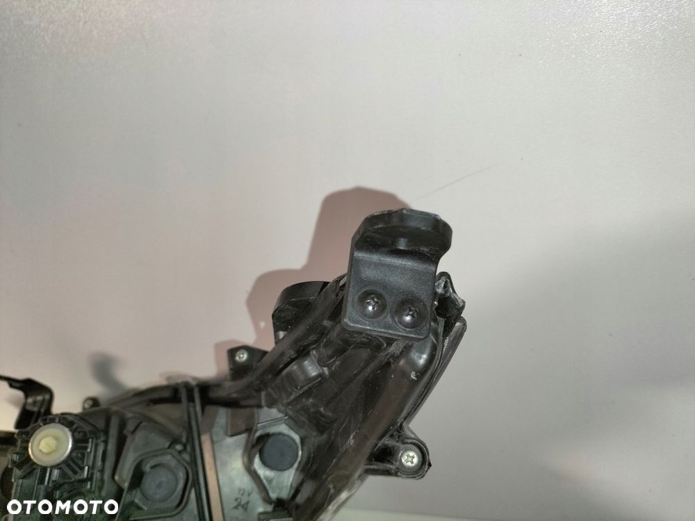 lampa przednia reflektor prawa toyota corolla e21 18- sedan full led - 6