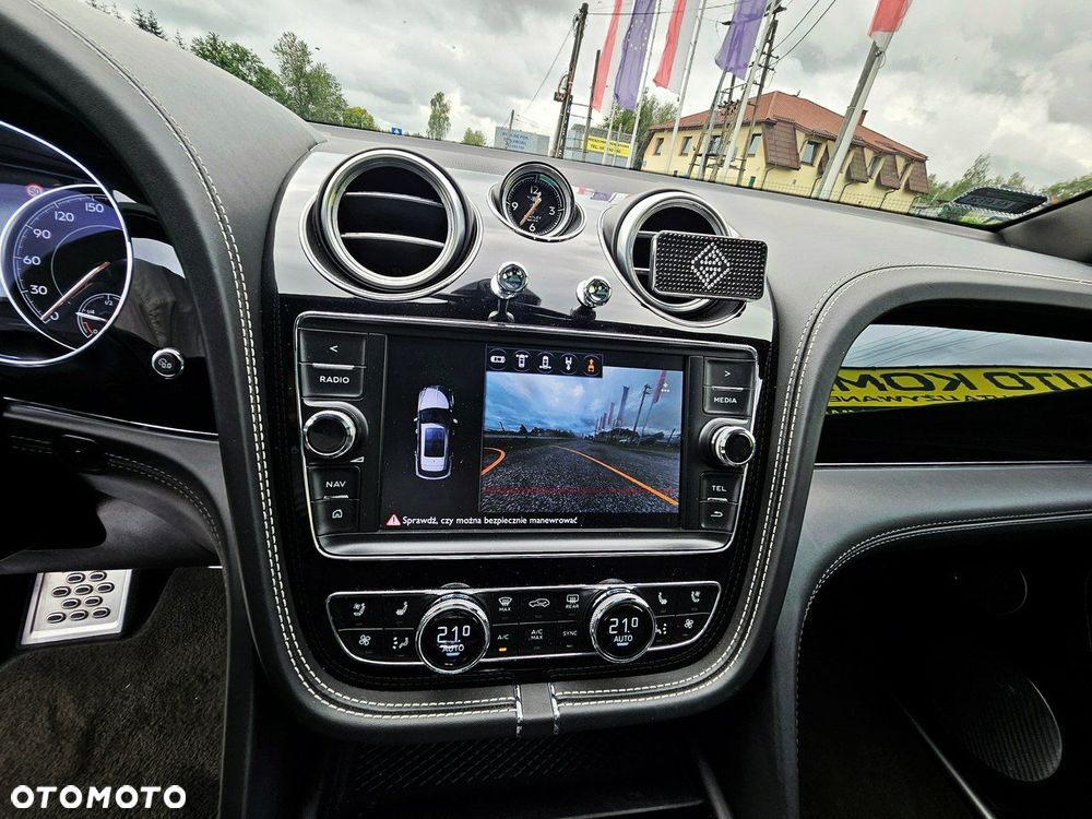 Bentley Bentayga - 17