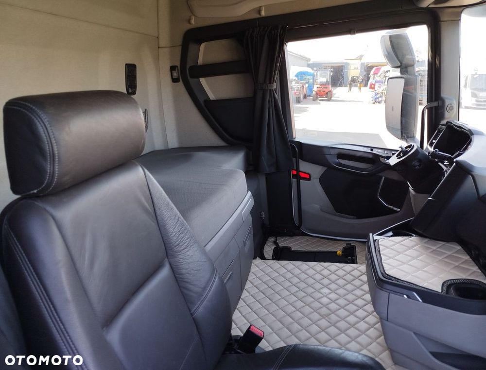 KABINA SCANIA R NTG - 9