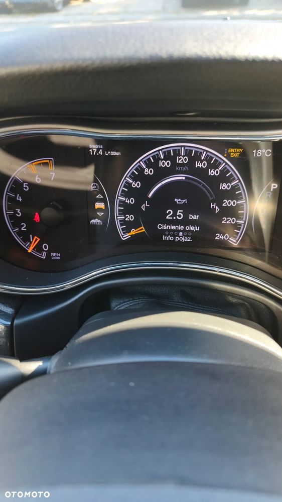 Jeep Grand Cherokee - 19
