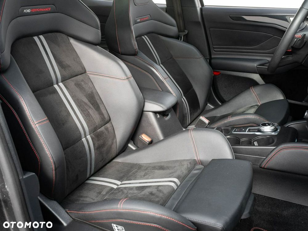 Ford Focus - 29