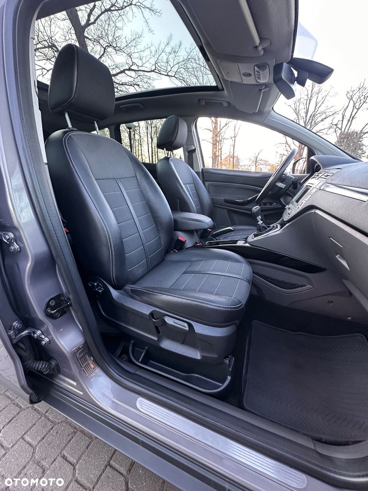 Ford Kuga 2.0 TDCi 4x4 Titanium - 14