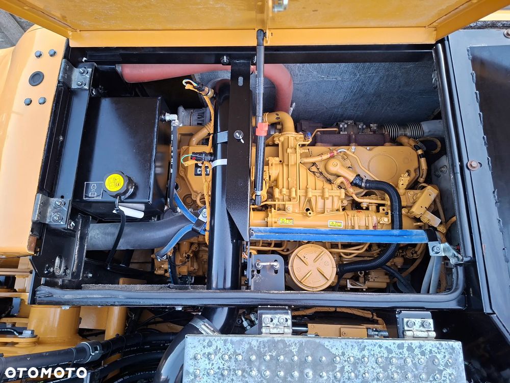 Caterpillar CAT M 318 F - 21