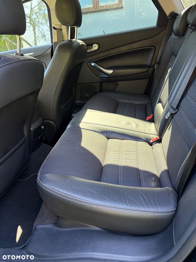 Ford Mondeo 2.0 TDCi Champions Edition - 6