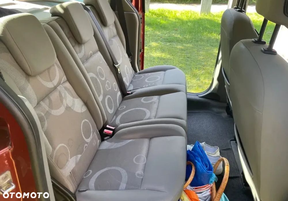 Kia Venga 1.4 Business Line - 14