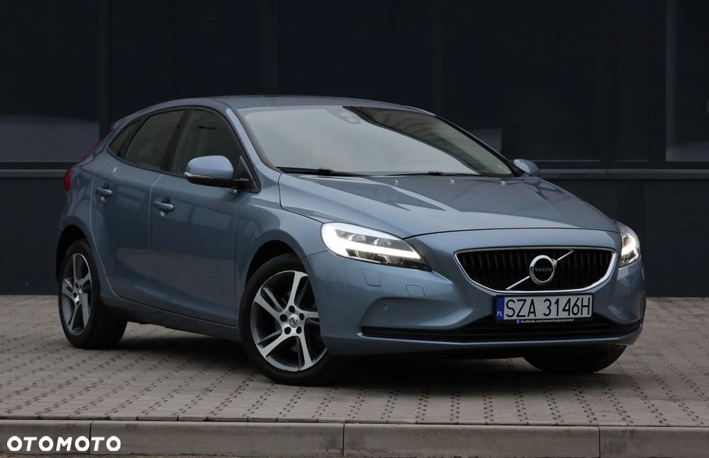 Volvo V40 T2 Momentum - 4