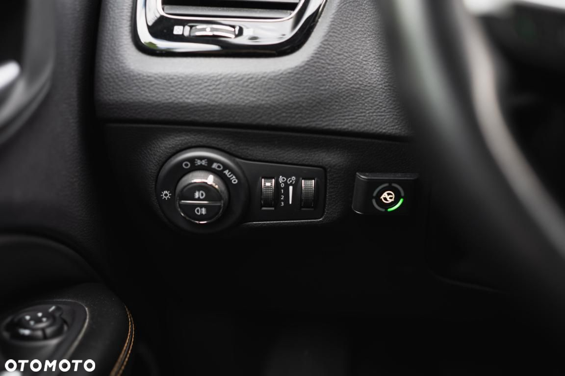 Jeep Compass - 24