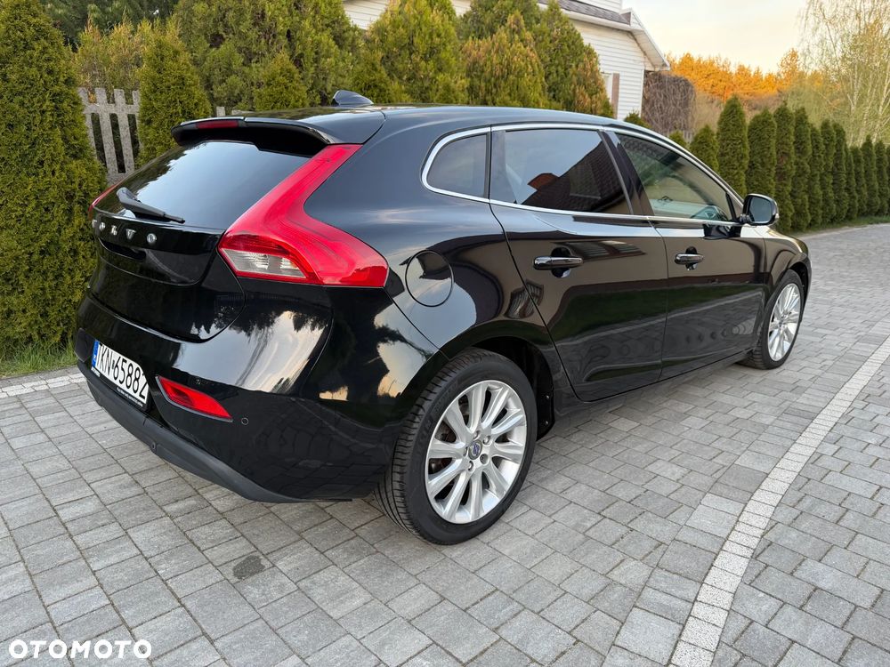 Volvo V40 D2 Momentum - 11
