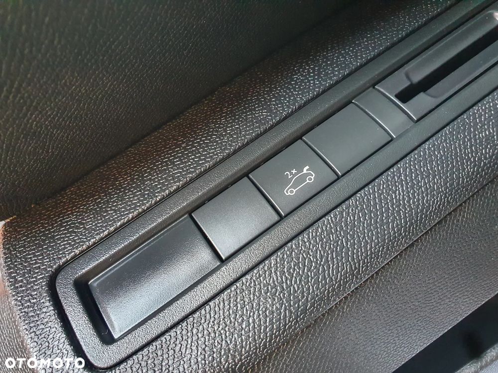Peugeot 3008 HDi 150 Allure - 22
