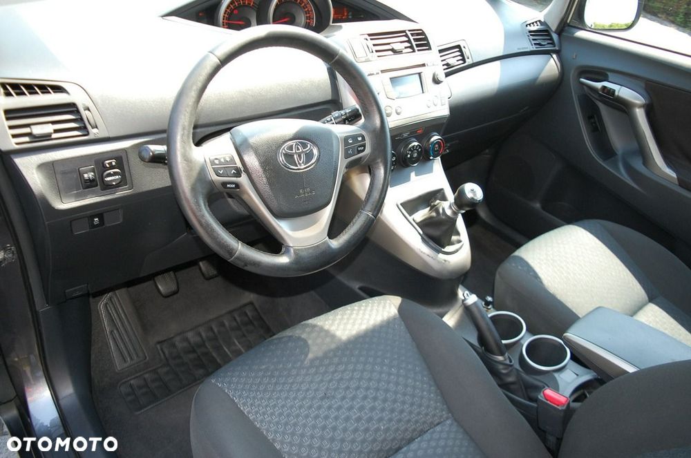 Toyota Verso - 23