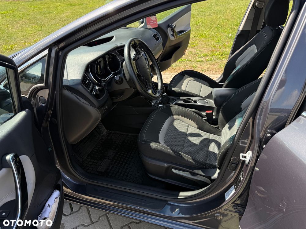 Kia Ceed 1.6 GDI M - 22