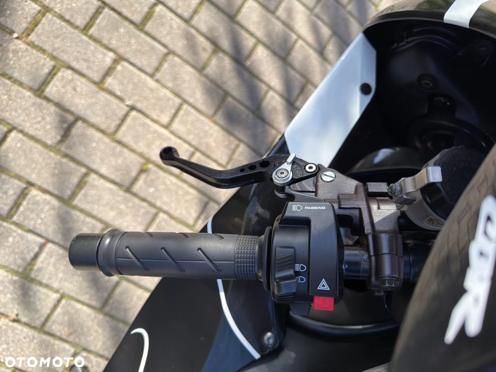 Honda CBR - 15