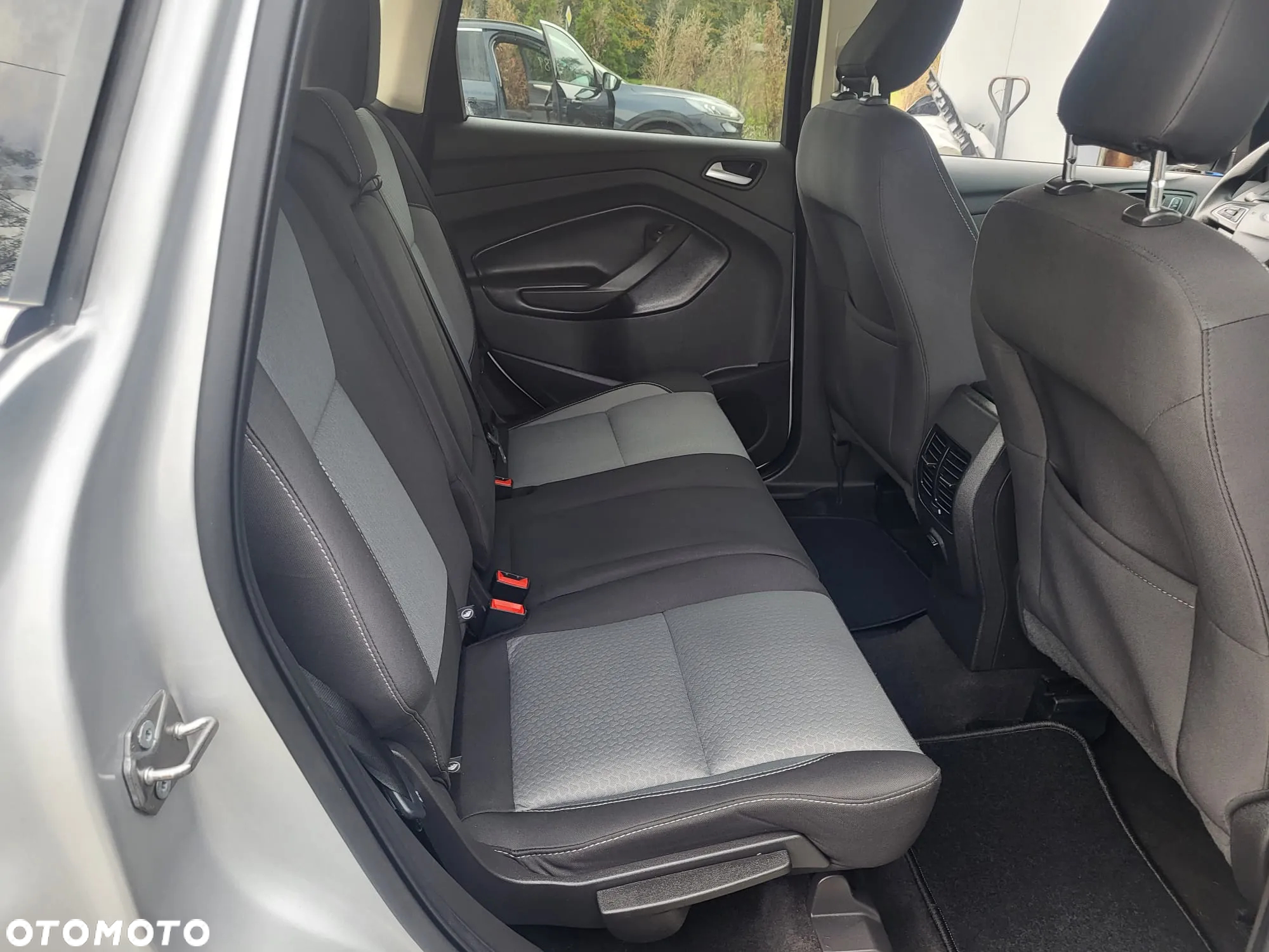 Ford Kuga - 24