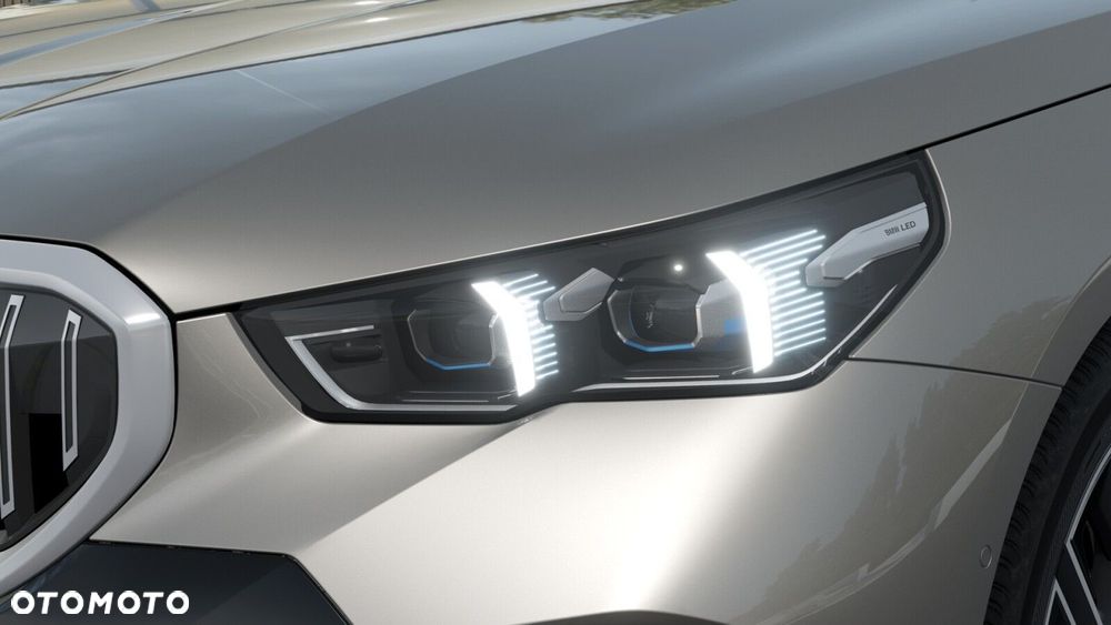 BMW i5 - 6