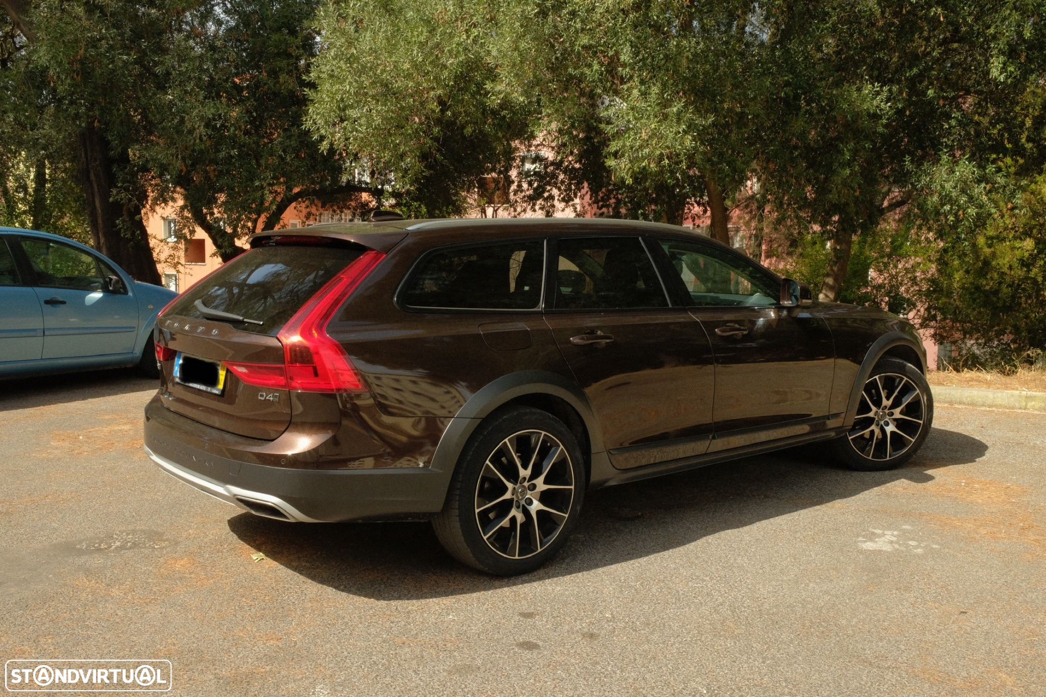 Volvo V90 Cross Country 2.0 D4 AWD Geartronic - 16