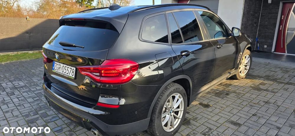 BMW X3 sDrive18d - 4