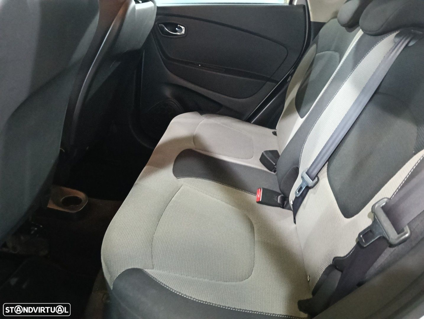 Renault Captur 1.5 dCi Exclusive - 22