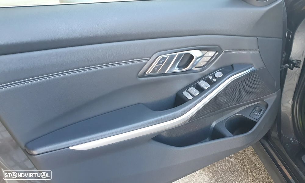 BMW 320 d Line Luxury Auto - 15