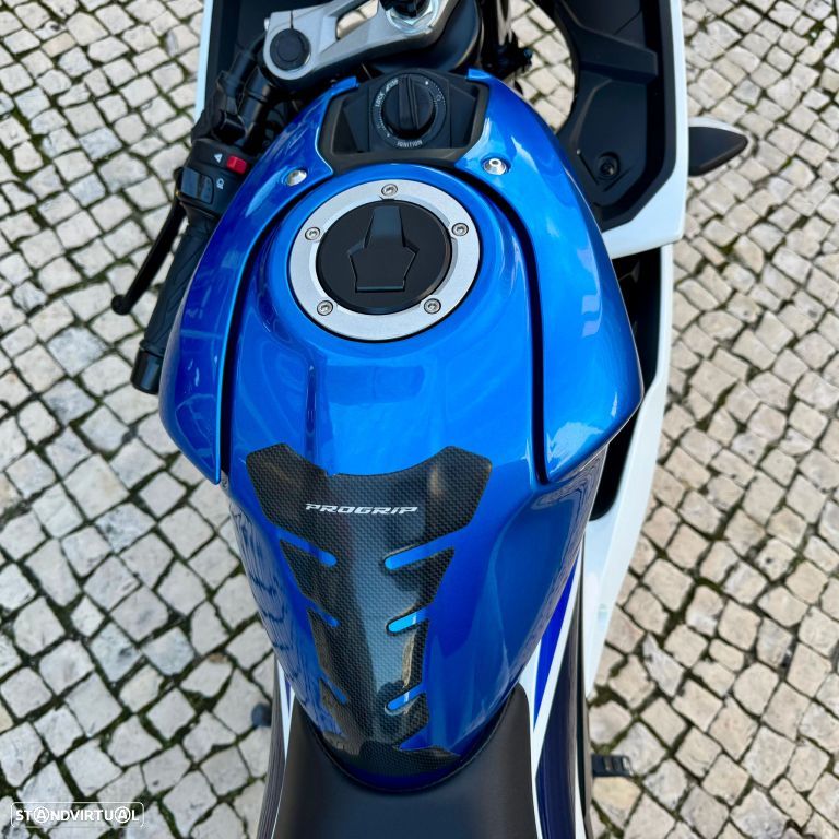 Suzuki GSX-R 125 - 9