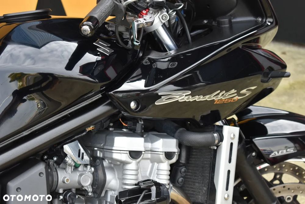 Suzuki Bandit - 34