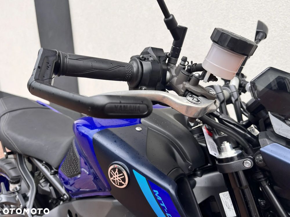 Yamaha MT - 8