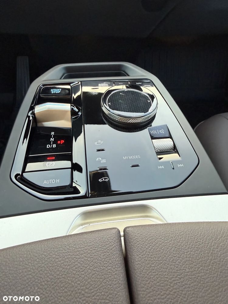 BMW iX xDrive50 111.5kWh Signature - 9