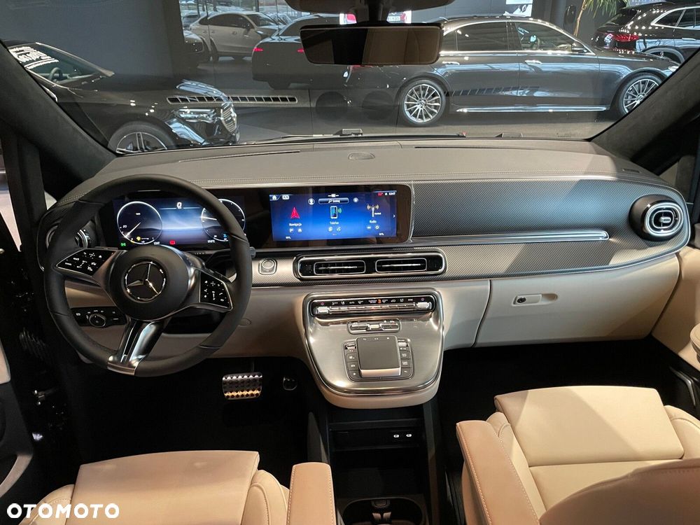 Mercedes-Benz Klasa V - 8