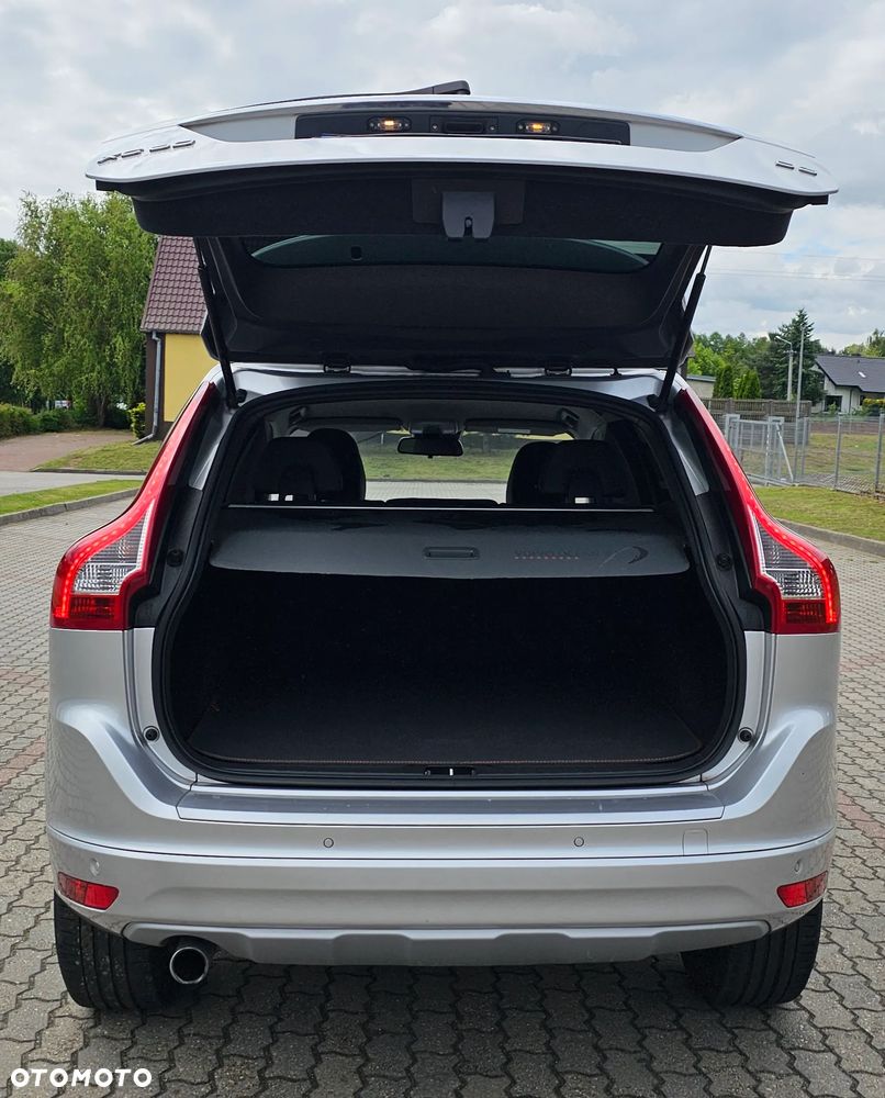 Volvo XC 60 D3 Drive-E Ocean Race - 10