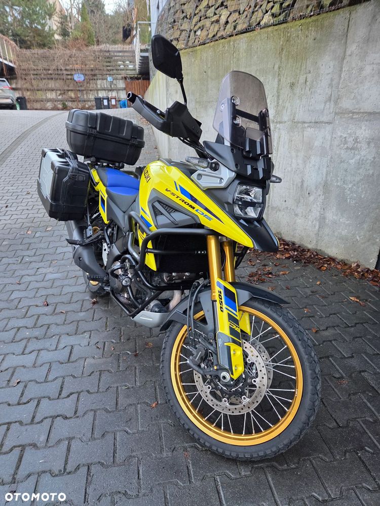Suzuki V-STROM - 4