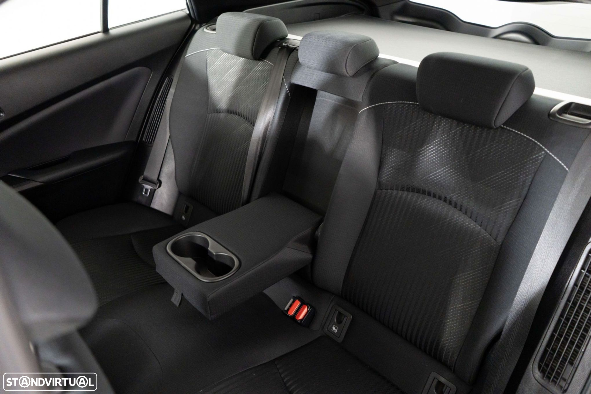 Toyota Prius 1.8 Plug-In Premium - 9
