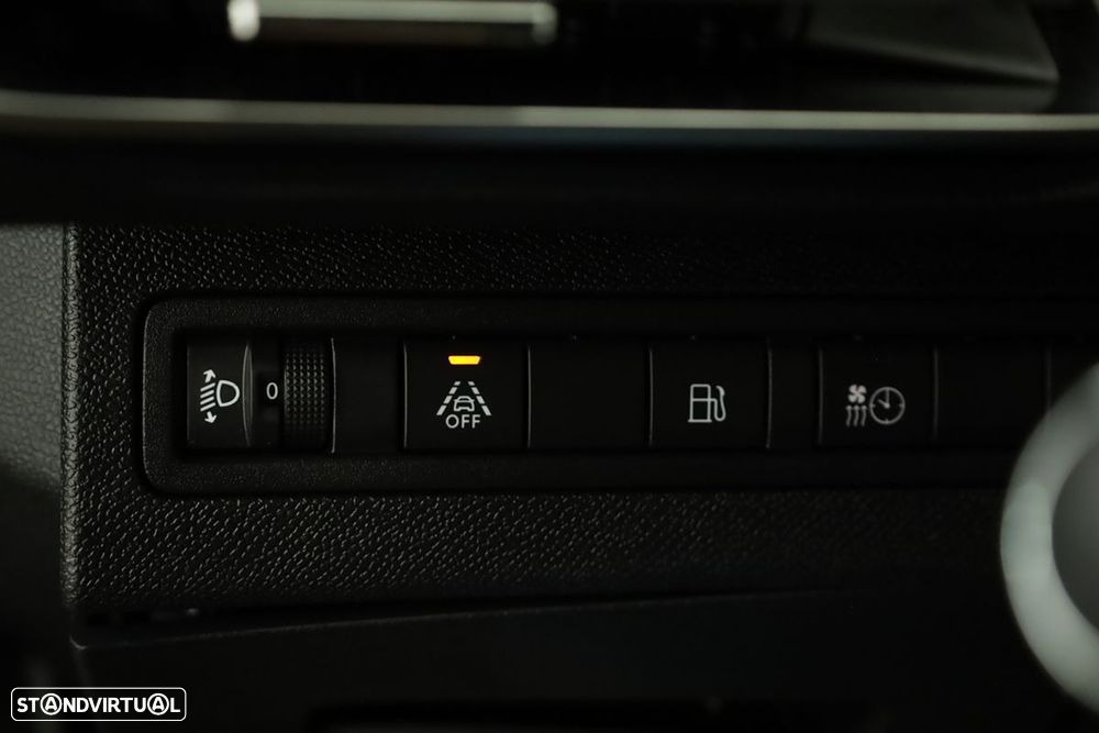 Peugeot 3008 1.6 Hybrid Allure e-EAT8 - 19