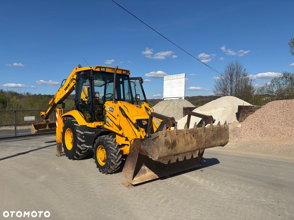 JCB 3CX - 8