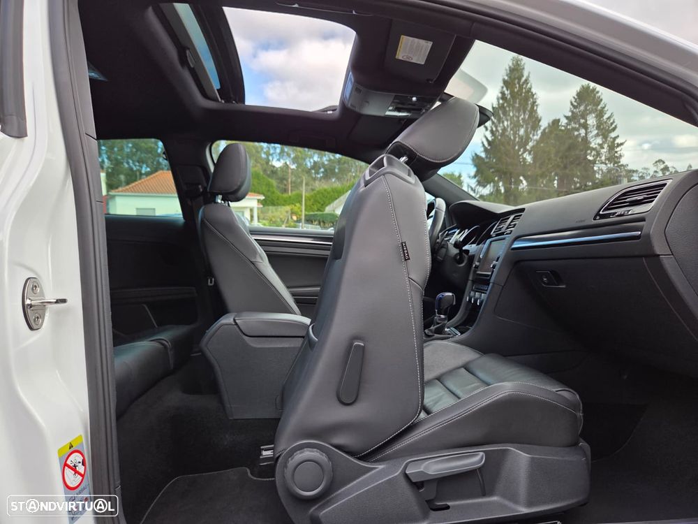 VW Golf R 2.0 TSI OPF 4Motion DSG - 33