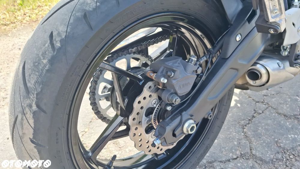 Kawasaki Ninja - 11