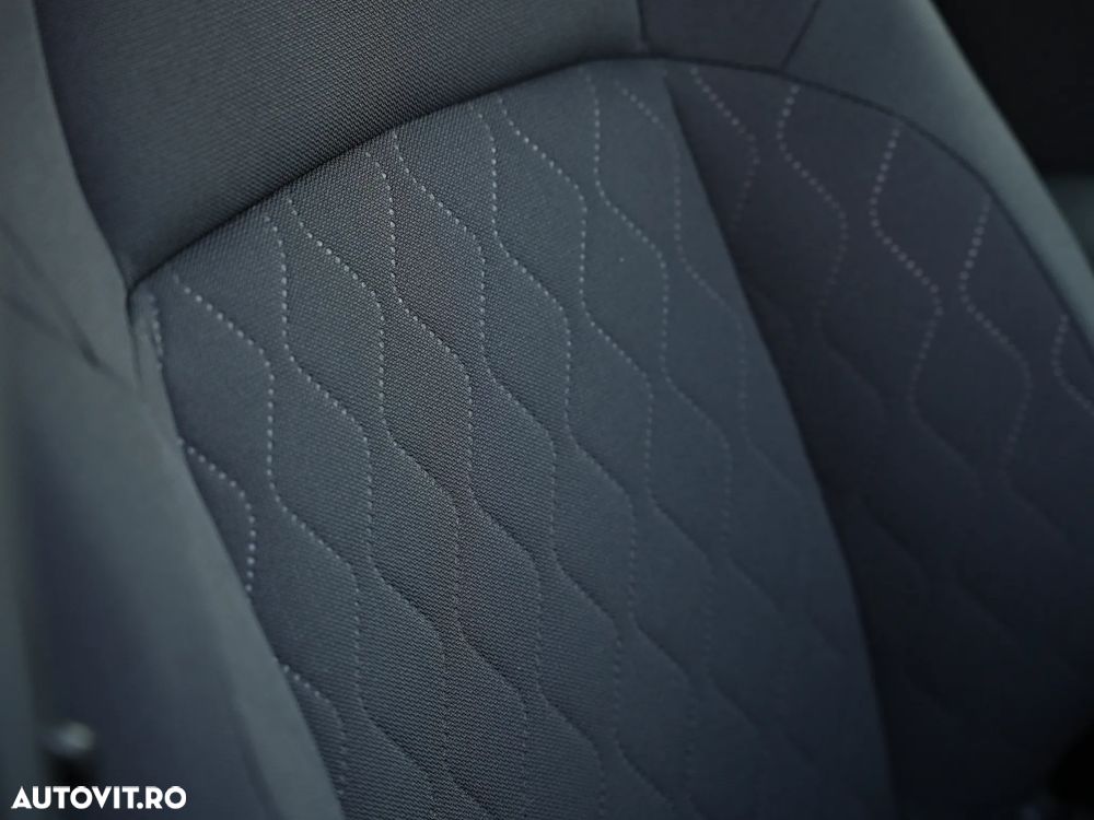 Toyota Corolla Cross - 12