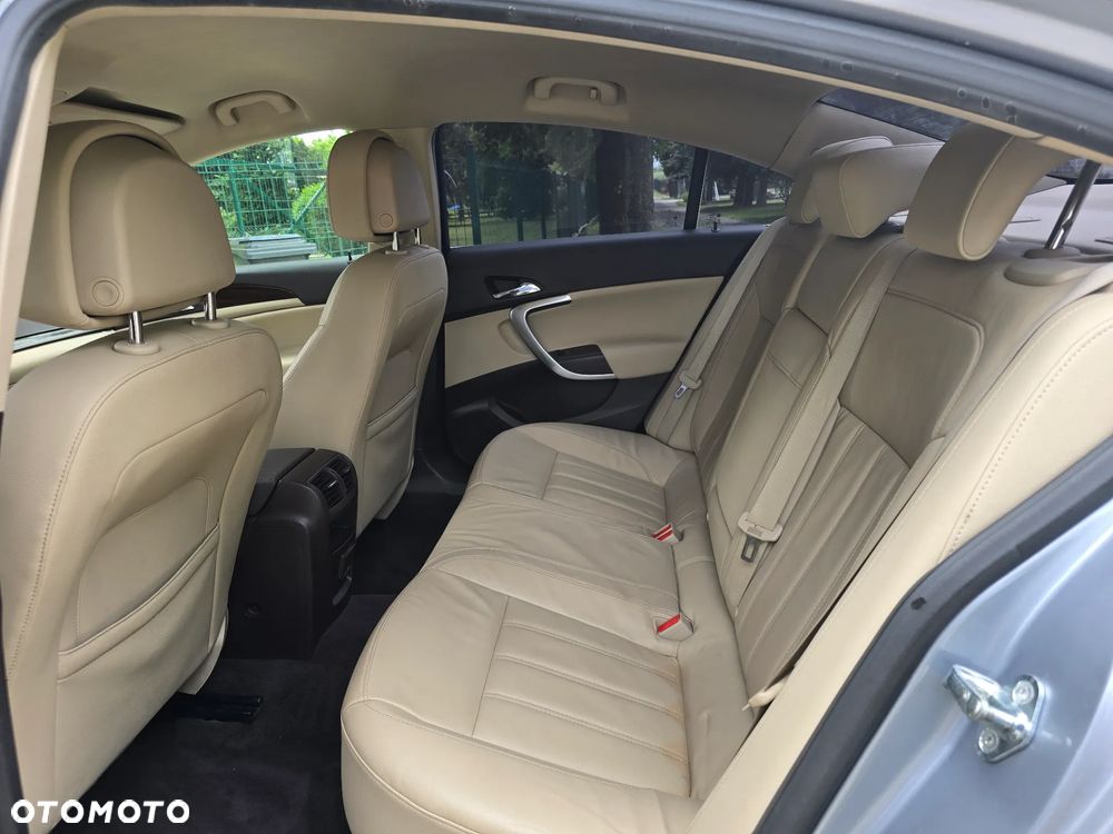 Opel Insignia - 19