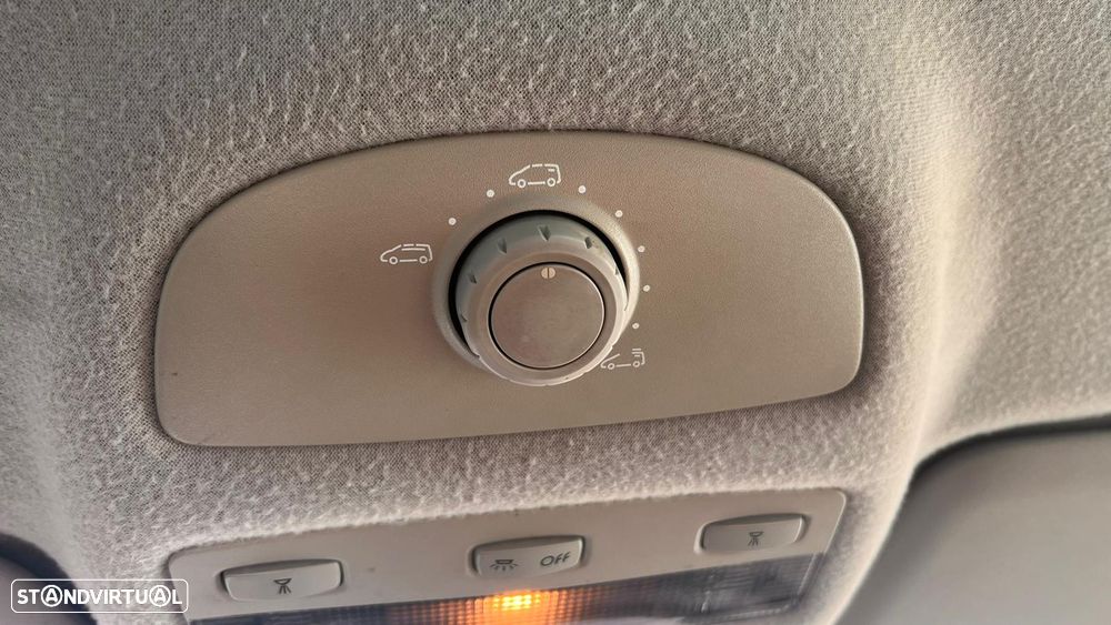 Renault Grand Espace 2.2 dCi Expression - 16