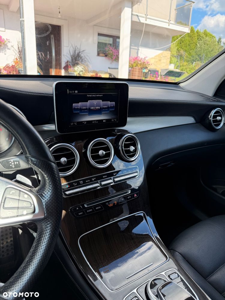 Mercedes-Benz GLC - 16