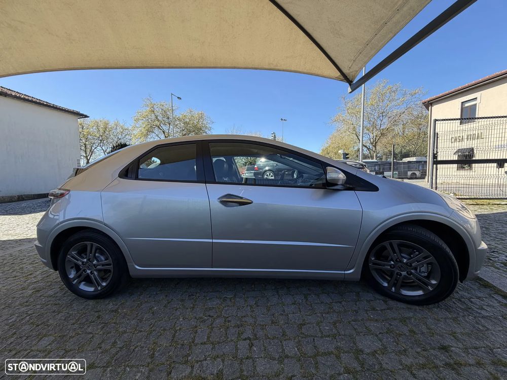 Honda Civic 1.4 i-VTEC Sport Edition - 4