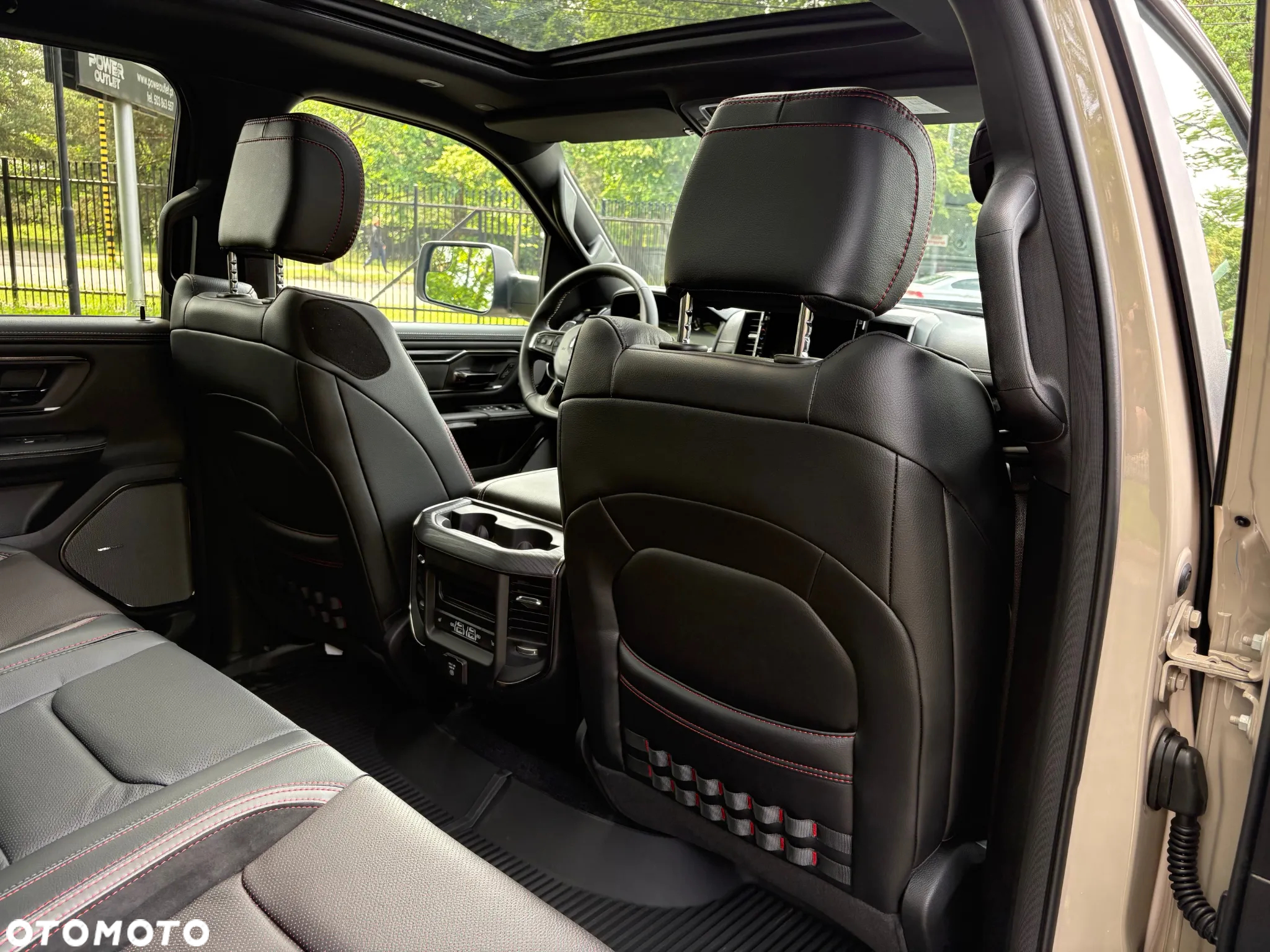 RAM 1500 - 21