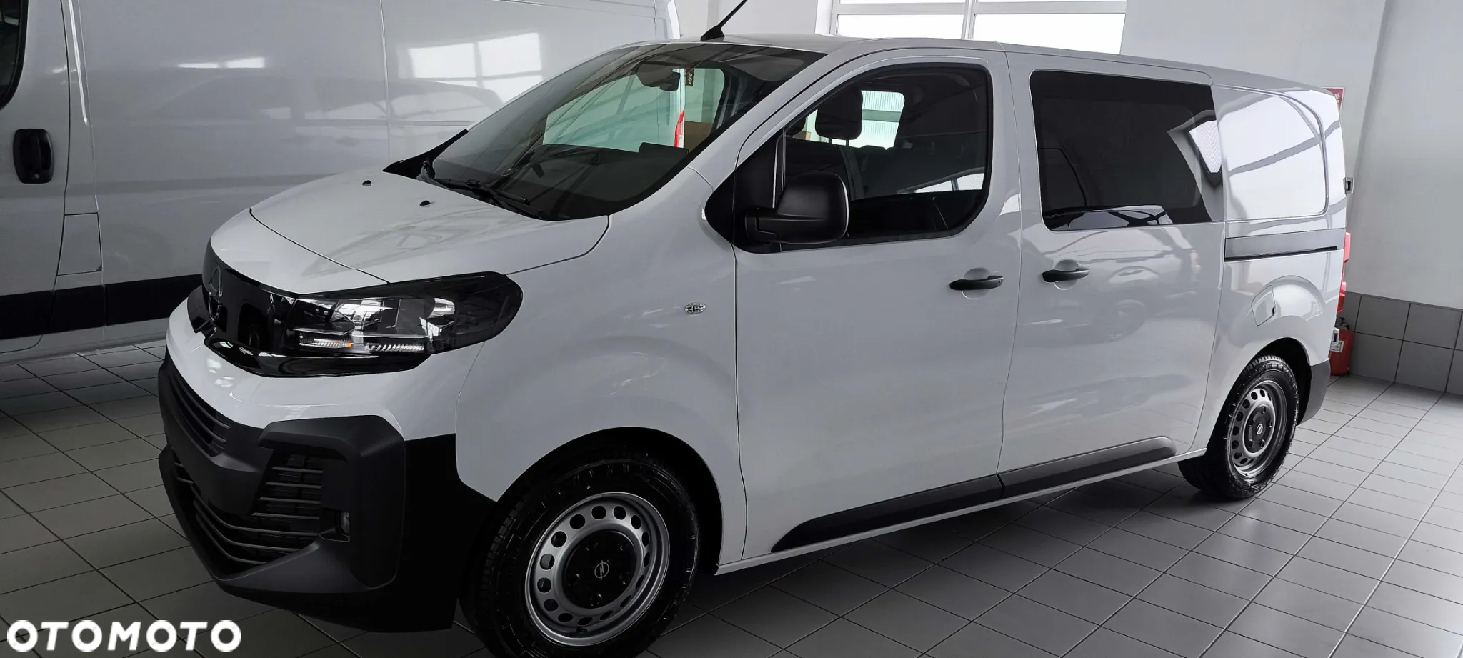 Opel VIVARO ZAŁOGOWY 2,0 144 KM - 17