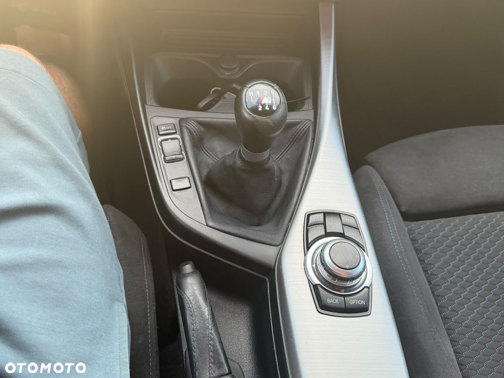 BMW Seria 1 116d - 27