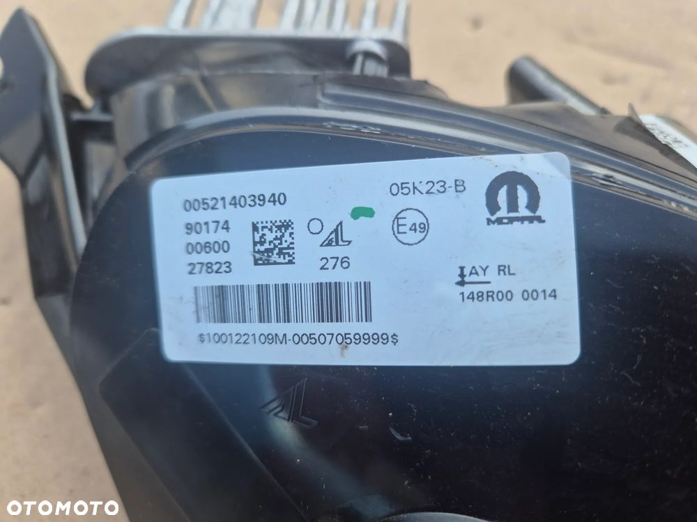 Fiat 500e kierunkowskaz prawy.DRL.LED. 2021-2025Na maskę - 2